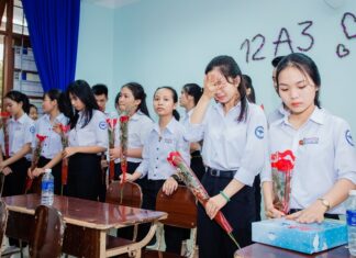 Ảnh kỷ yếu rơi nước mắt của học sinh Vũng Tàu