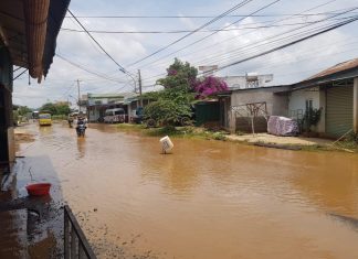 Lâm Đồng: Đường “biến thành sông”, tai nạn “như cơm bữa” suốt 3 năm vẫn chưa sửa