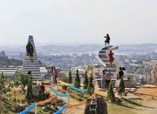 Buộc tháo dỡ 3 “đường lên thiên đường” ở Đà Lạt