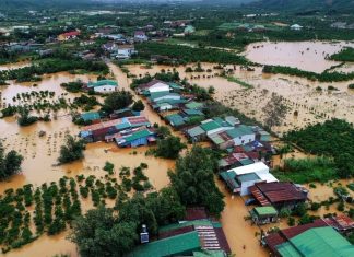 Bảo Lộc ngổn ngang sau trận lũ kinh hoàng