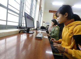 Lâm Đồng: Ngồi ở nhà cũng cấp, đổi được hộ chiếu