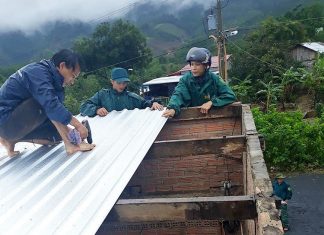 Đạ Tẻh: Hơn 20 nhà dân bị ngập lụt, tốc mái