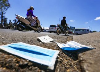 Lâm Đồng: Vứt, thải bỏ khẩu trang không đúng nơi quy định sẽ bị phạt từ 3 đến 7 triệu đồng