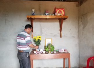 Bí thư xã giết người dựng hiện trưởng giả: Viếng tang con mà không biết