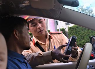 Lâm Đồng: Phạt 40 triệu đồng nữ tài xế không bằng lái vẫn uống rượu lái xe