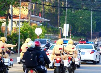 Lâm Đồng: Lực lượng cảnh sát giao thông ra quân tổng kiểm tra phương tiện đường bộ