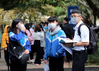 Lâm Đồng: Thí sinh được ‘bảo vệ 2 lớp’ trước khi vào phòng thi