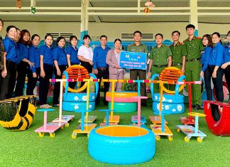 Bảo Lộc: Biến lốp xe cũ thành sân chơi tặng trẻ em xã Đại Lào