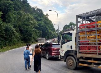 Ba xe ô tô va chạm liên hoàn, đèo Bảo Lộc ách tắc nghiêm trọng cả 2 chiều