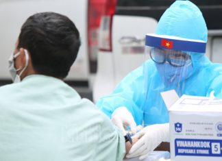 Khẩn trương xét nghiệm COVID-19 cho người về từ ổ dịch tại Quảng Ninh, Hải Dương