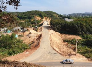 Lâm Đồng: Nhận mãi lộ cho xe thông hành qua cầu đang xây