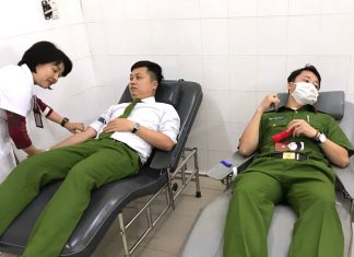 Chiến sỹ Công an Lâm Đồng hiến máu khẩn cấp cứu người