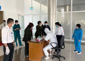 Lâm Đồng: Lấy mẫu xét nghiệm SARS-CoV-2 đối với toàn bộ nhân viên Cảng hàng không Liên Khương