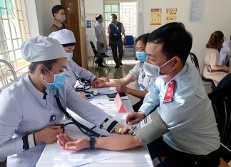 Lâm Đồng bắt đầu triển khai tiêm 7.100 liều vắc xin phòng Covid-19