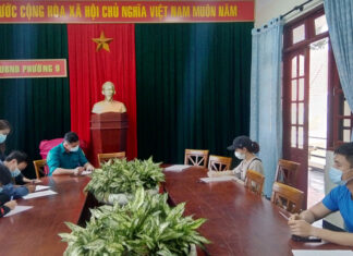 Đà Lạt: Đi bộ tập thể dục quanh hồ Xuân Hương bất chấp lệnh cấm, 12 người bị xử phạt