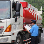 images2383016__nh_2___Ki_m_tra_phi_u_x_t_nghi_m_Covid___19___i_v_i_t_i_x__xe_t_i