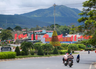 Xe mô tô, gắn máy không vào cao tốc Liên Khương – Prenn để tránh xã Hiệp Thạnh đang giãn cách xã hội