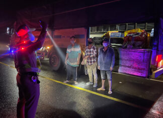 Phát hiện 7 người trốn trên 4 xe tải vào TP Đà Lạt