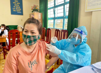 Lâm Đồng: 98,88% người từ 18 tuổi trở lên đã tiêm 1 mũi vắc xin phòng Covid-19