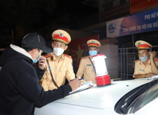 Bảo Lộc: Ra quân xử lý vi phạm nồng độ cồn trên Quốc lộ 20 dịp cuối năm