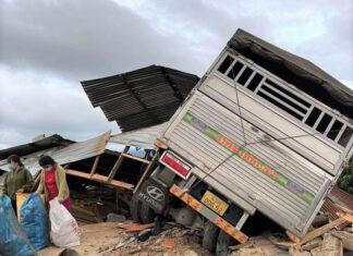 Di Linh: Xe tải lao vào nhà dân, 2 cháu bé tử vong