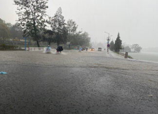 Đà Lạt: Mưa đá xuất hiện nhiều nơi