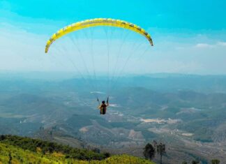 Đạ Tẻh: Thống nhất vị trí tổ chức hoạt động bay dù lượn tại xã Mỹ Đức