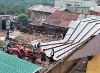 Di Linh: Lốc xoáy gây tốc mái nhà dân ở xã Tân Thượng
