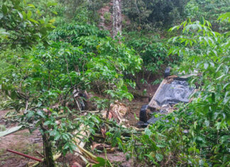 Di Linh: Mưa lớn cuốn trôi xe và kéo sập tường nhà dân