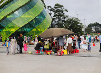 Đà Lạt: Xử lý dứt điểm tình trạng bán hàng rong tại Quảng trường Lâm Viên