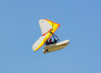 Lâm Đồng tăng cường quản lý các hoạt động bay dù lượn