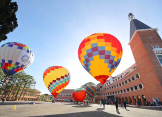 Lần đầu tiên du khách ngắm Đà Lạt từ khinh khí cầu