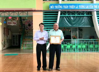 Bảo Lộc: Khen thưởng bảo vệ trường học bắt đối tượng trộm cắp xe máy