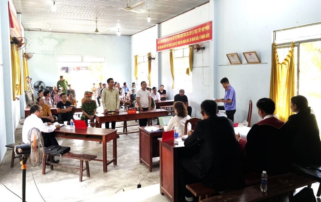 Lâm Đồng: Chặn đường đánh cướp xe của chủ nợ, 2 anh em lĩnh 14,5 năm tù