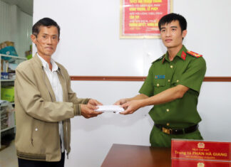 Bảo Lộc: Thấy 37 triệu đồng chui ra từ cây ATM, người đàn ông liền mang giao nộp công an