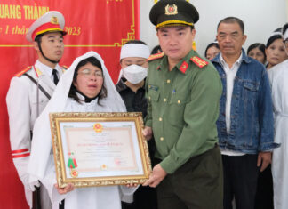 Chủ tịch nước truy tặng Huân chương Bảo vệ Tổ quốc hạng Ba cho 3 liệt sĩ cảnh sát giao thông