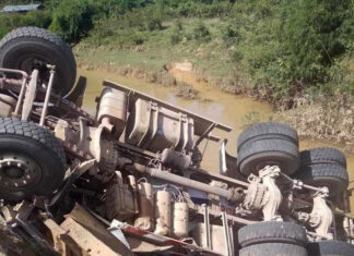 Đức Trọng: Xe bồn làm sập cầu sắt Tà Năng 2