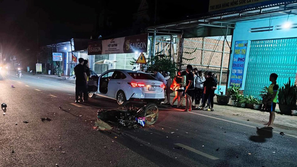 Lâm Đồng: Tai nạn giao thông trong đêm, 2 người tử vong