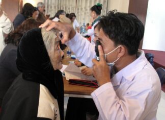 Lâm Đồng: khám sàng lọc, phẫu thuật thay thủy tinh thể nhân tạo miễn phí