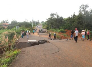 Bảo Lộc: Lao xe máy xuống điểm sụt lún trên đường tránh, người đàn ông tử vong tại chỗ