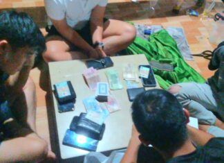 Đạ Huoai: Bắt quả tang 4 đối tượng đánh bạc