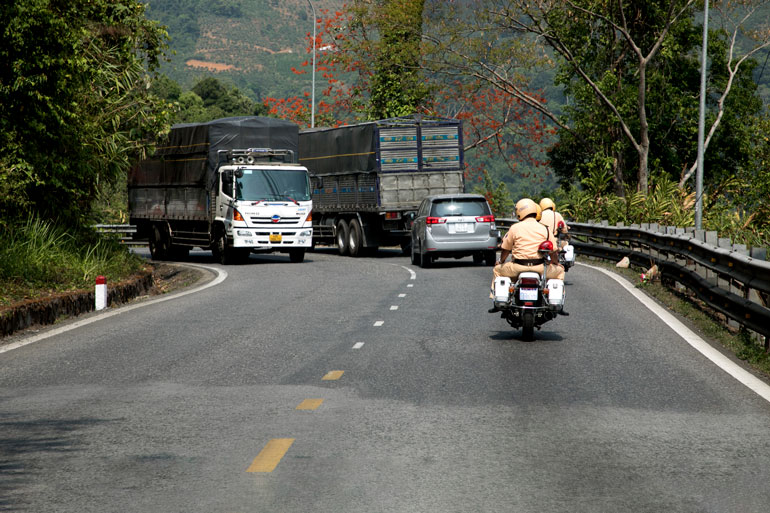 Đèo Bảo Lộc: Cấm ô tô tải trên 20 tấn lưu thông dịp Tết Nguyên đán 2024 