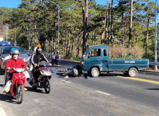 Đà Lạt: Xe máy va chạm với xe ô tô tải trên đèo Prenn, một người bị thương