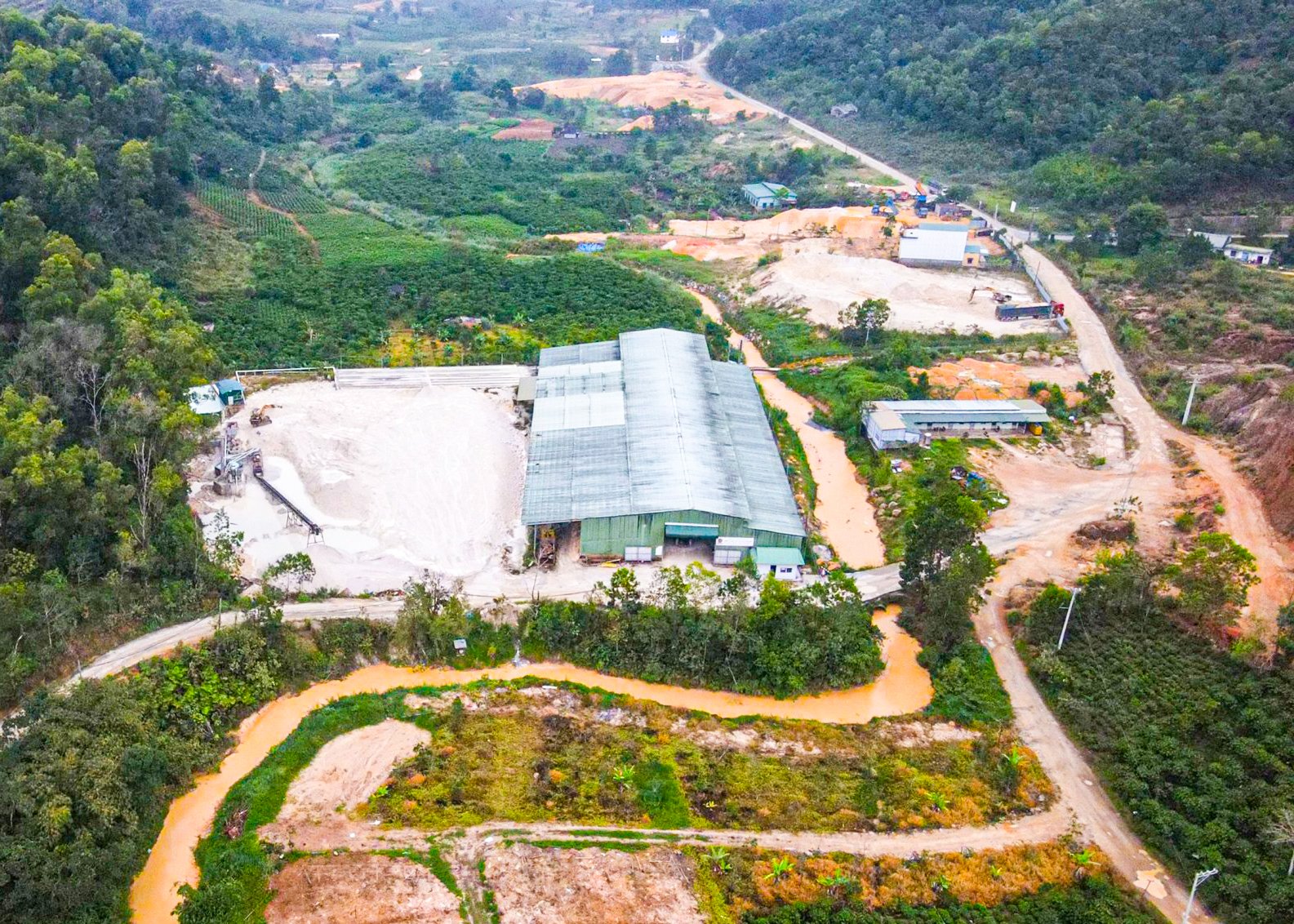 Bảo Lộc: Vi phạm 11 lỗi về khai thác cao lanh, Công ty Tuấn Thiện bị phạt 700 triệu đồng