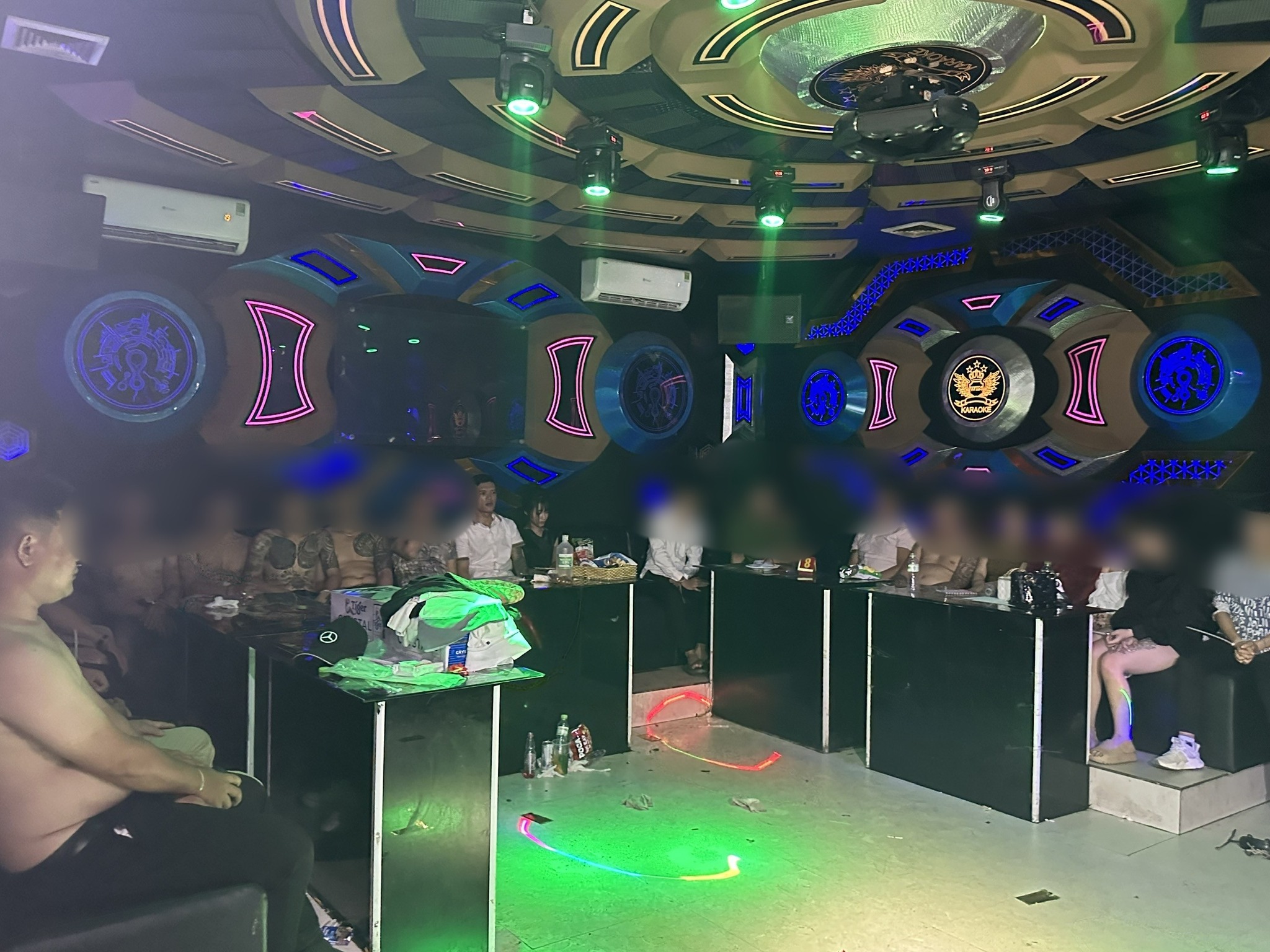 Lâm Hà: Bắt quả tang 24 đối tượng bay lắc tại quán karaoke