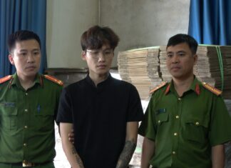 Bảo Lâm: Bắt giữ đối tượng tàng trữ, mua bán hàng ngàn mũ bảo hiểm giả