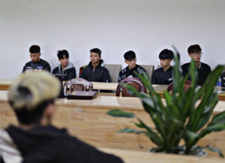 Đà Lạt: Quay clip chạy xe bốc đầu, buông tay trên đèo Prenn rồi… đăng mạng xã hội