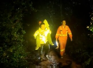 Lâm Đồng: Giải cứu thành công 5 sinh viên bị lạc trên đỉnh núi Lang Bian