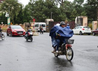 Lâm Đồng: Ngày Khai giảng năm học mới có khả năng mưa vừa tới mưa to