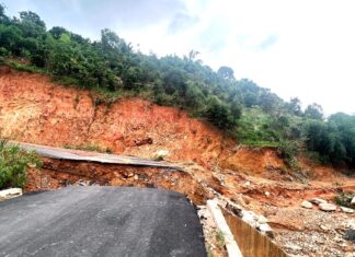 Bảo Lâm: Mưa bão làm lộ đường thi công kém chất lượng, 3 người bị khởi tố